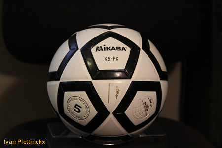Opworp + wedstrijdbal kruisfinales korfbal 2009-2010
